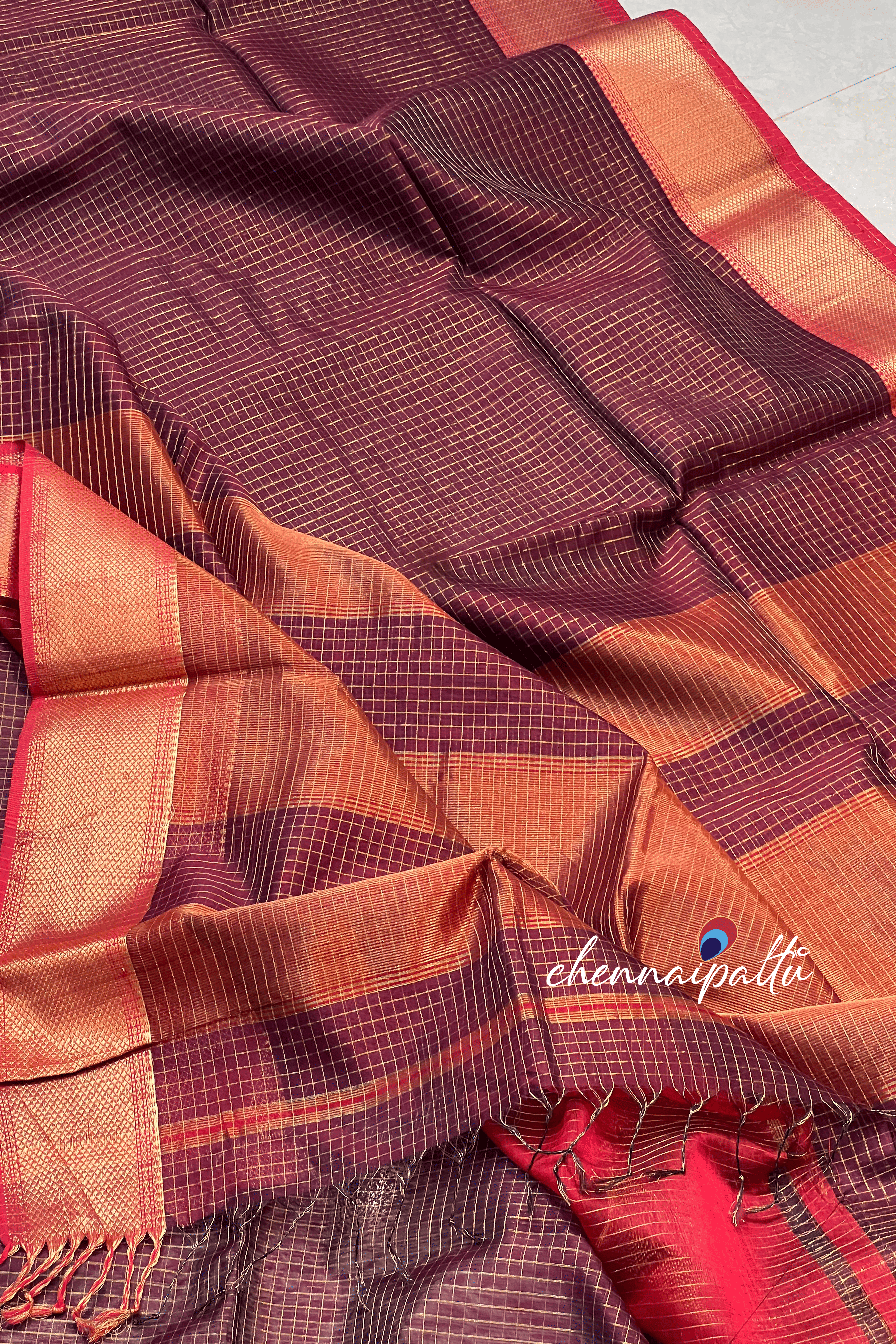Mahesh : Maheshwari Silk Cotton Saree - A Symphony of Regal Weaves with Contrast Blouse Piece