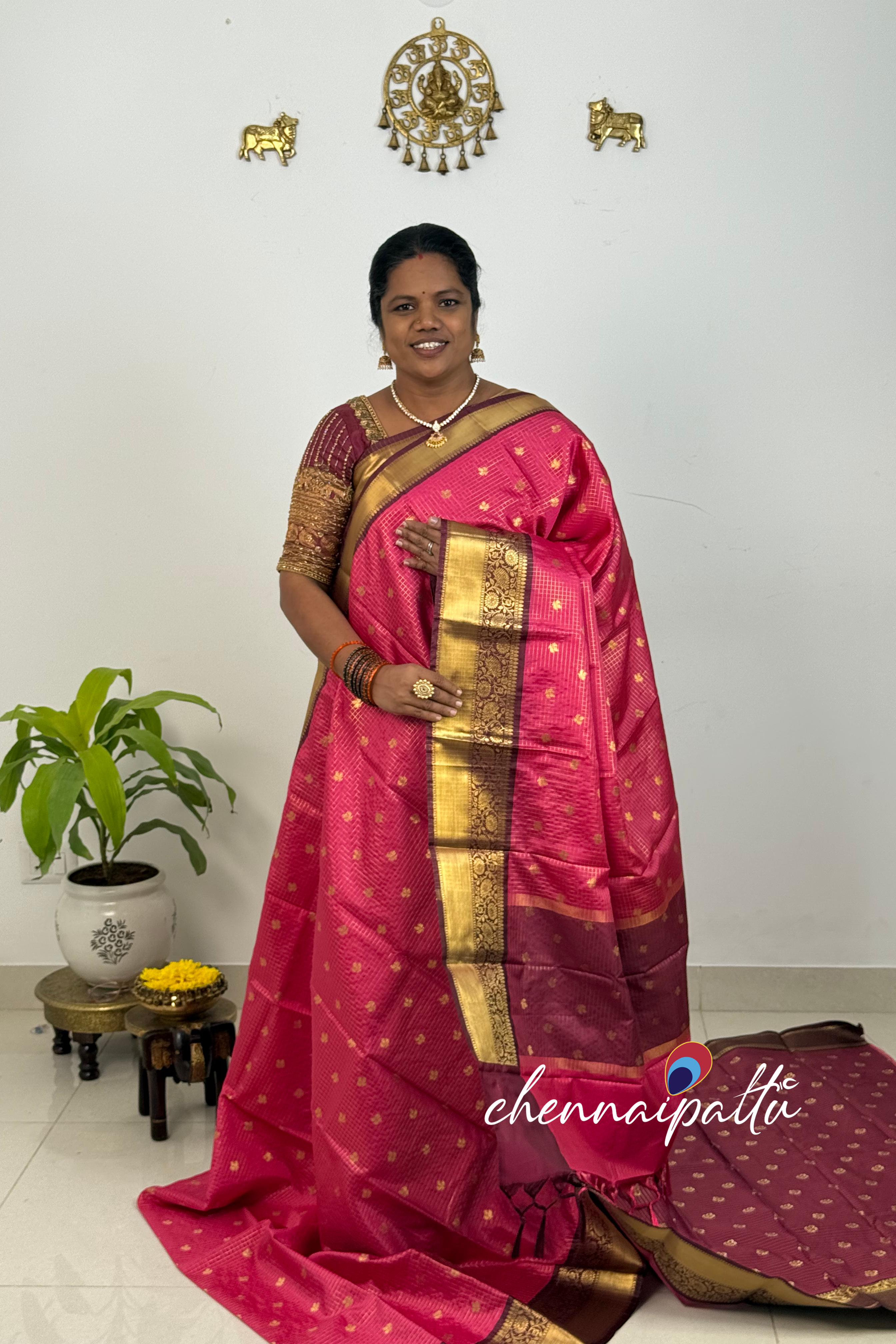 SUNITHA – Vintage Semi Banarasi Saree with Checks | Contrast Blouse Attached
