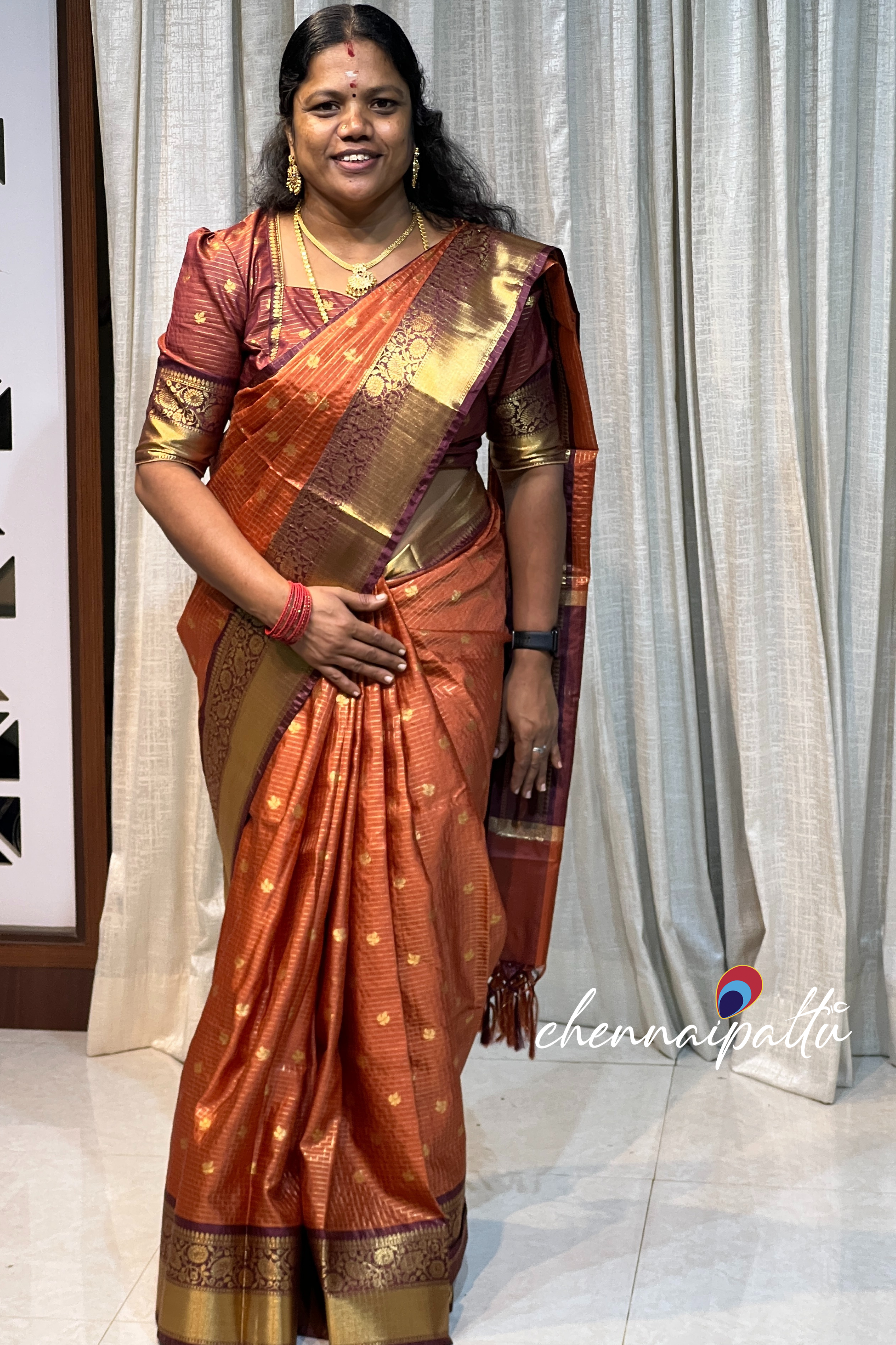 Vinusha : Kanchipuram Soft Silk Saree - A Cascade of Timeless Grace with Contrast Blouse Piece