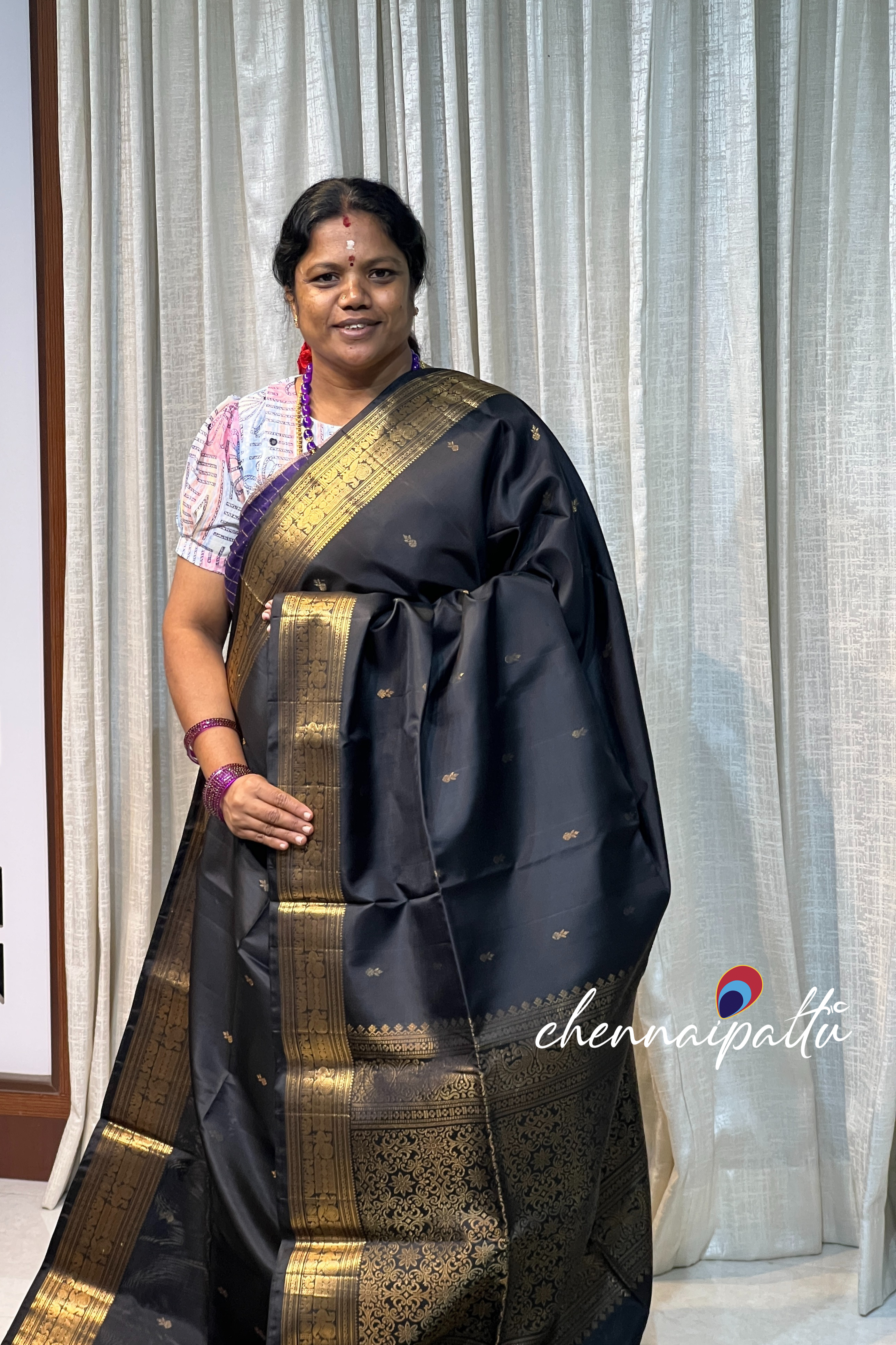 Vinusha : Kanchipuram soft silk - A Cascade of Timeless Grace with Contrast Blouse Piece
