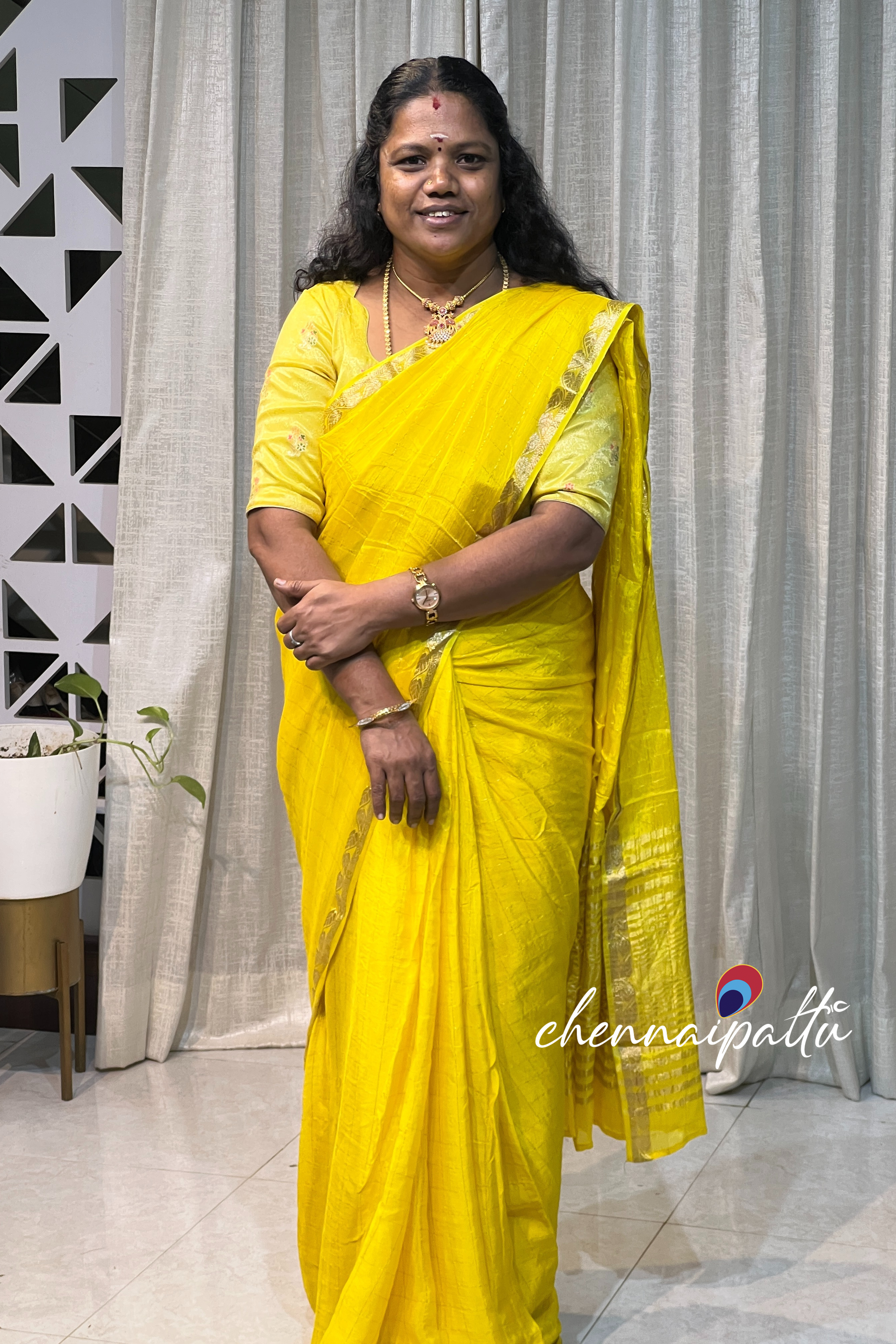 Vinusha : Kanchipuram soft silk - A Cascade of Timeless Grace with Contrast Blouse Piece