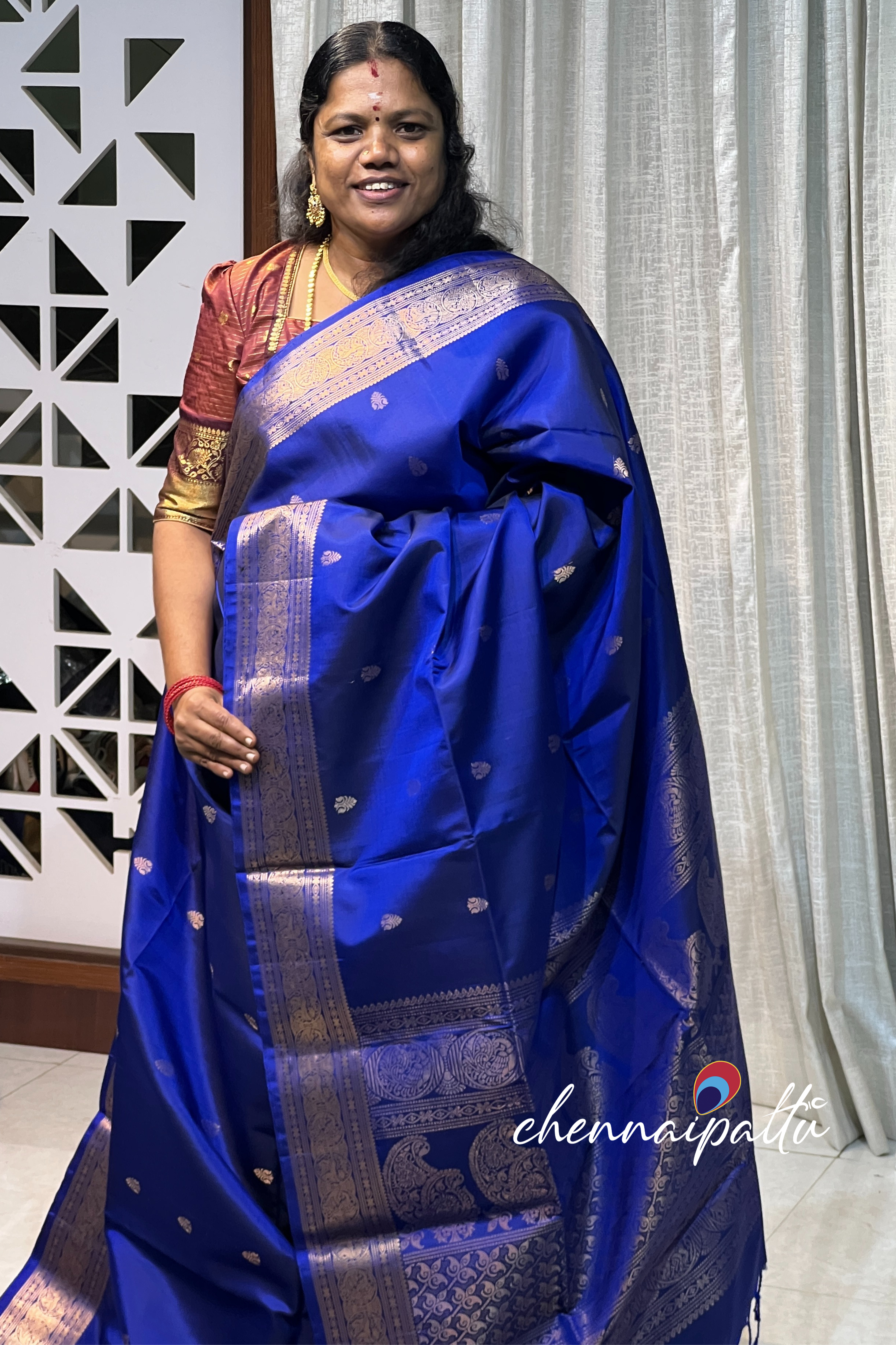 Vinusha : Bhandhani silk - A Cascade of Timeless Grace with Contrast Blouse Piece