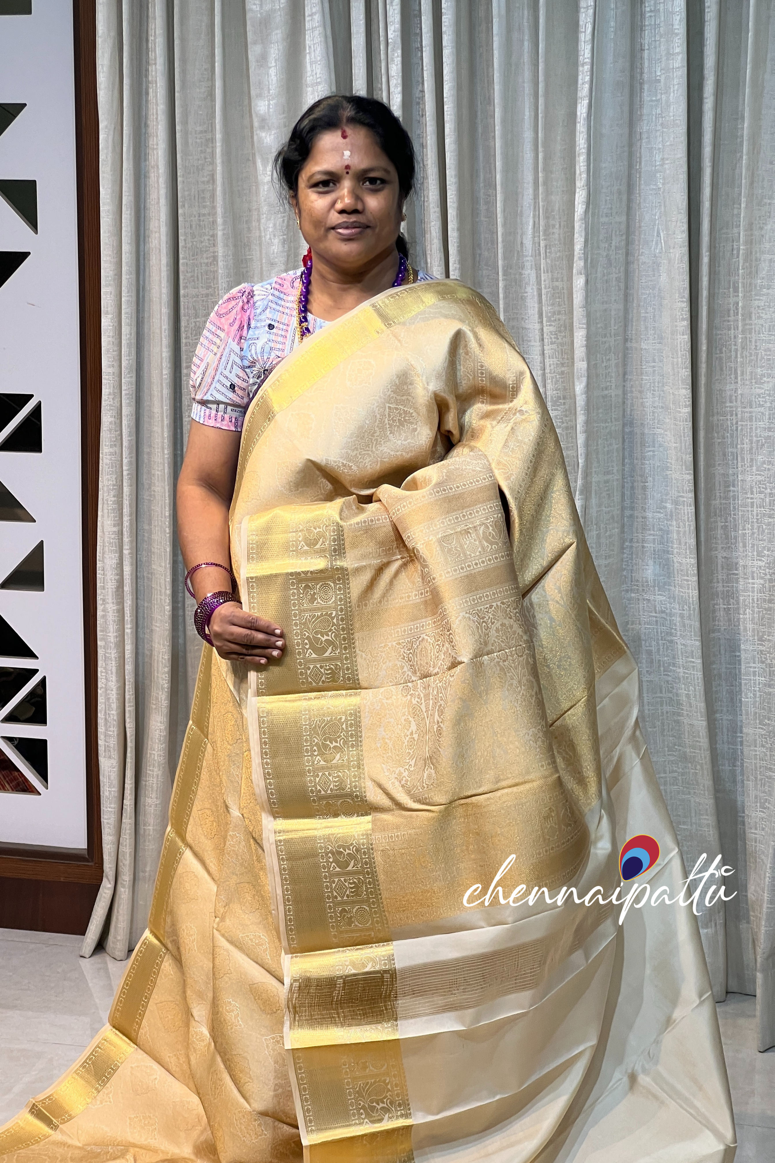 Vinusha : Kanchipuram soft silk - A Cascade of Timeless Grace with Contrast Blouse Piece