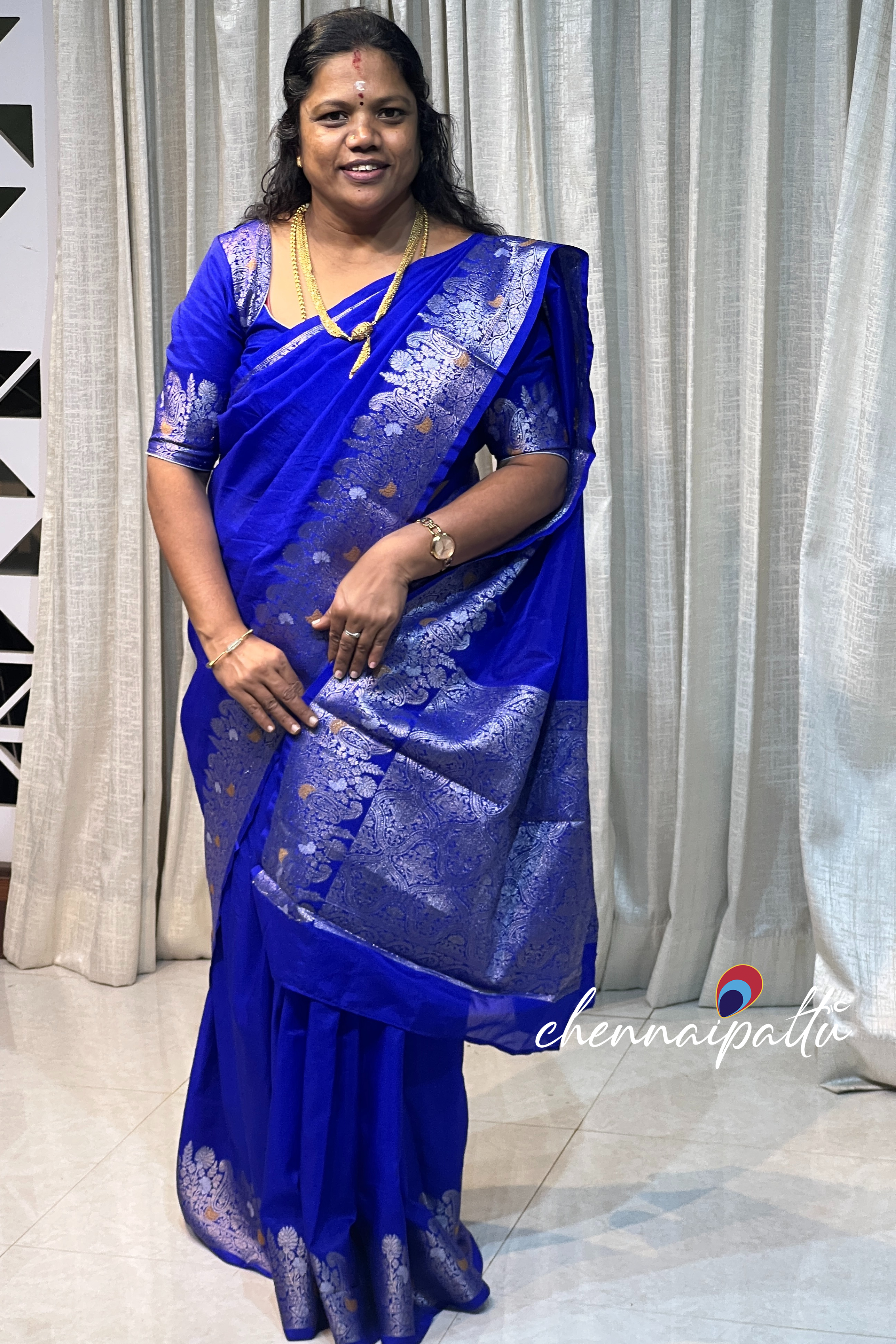 Vinusha : Kanchipuram soft silk - A Cascade of Timeless Grace with Contrast Blouse Piece