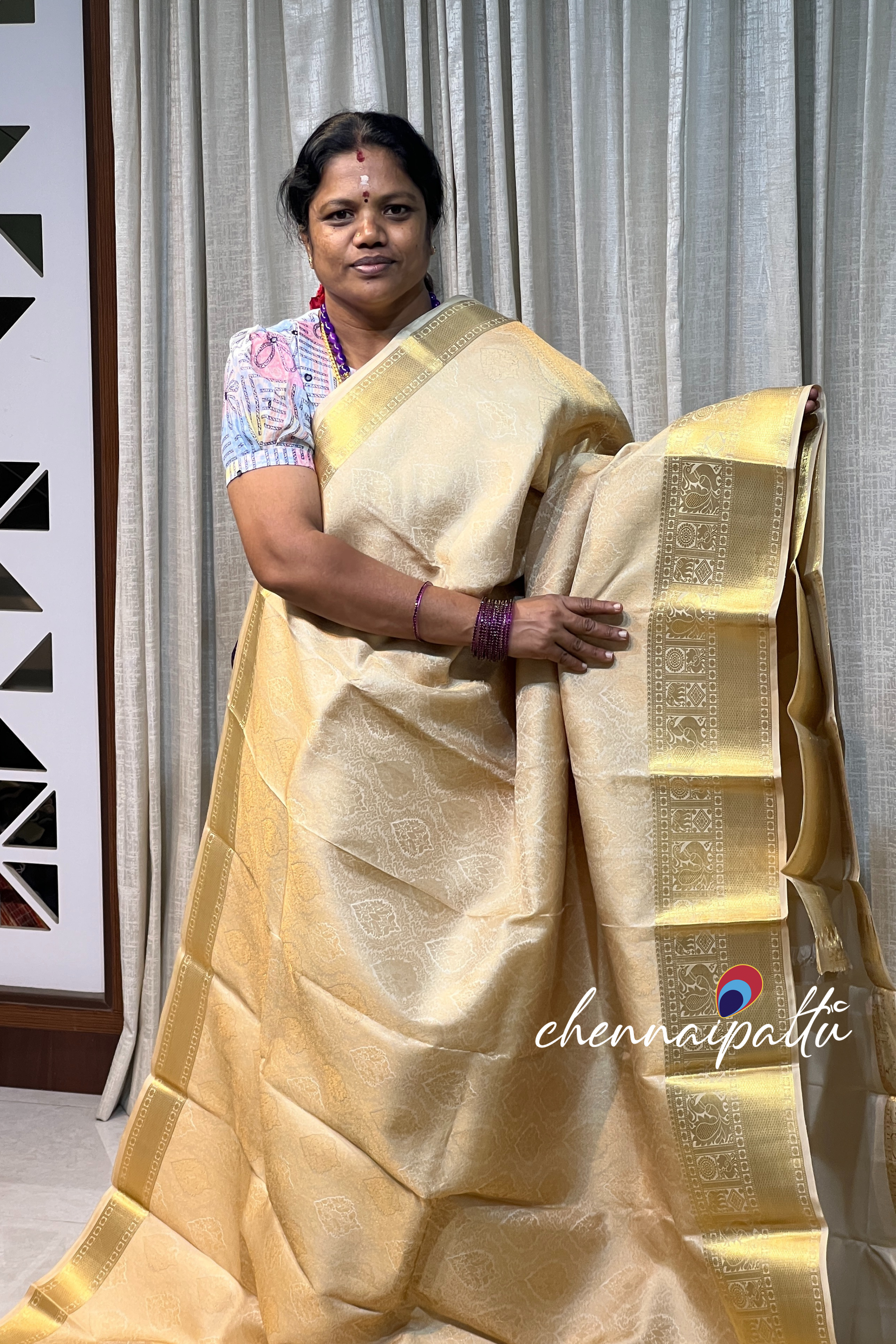 Vinusha : Kanchipuram soft silk - A Cascade of Timeless Grace with Contrast Blouse Piece