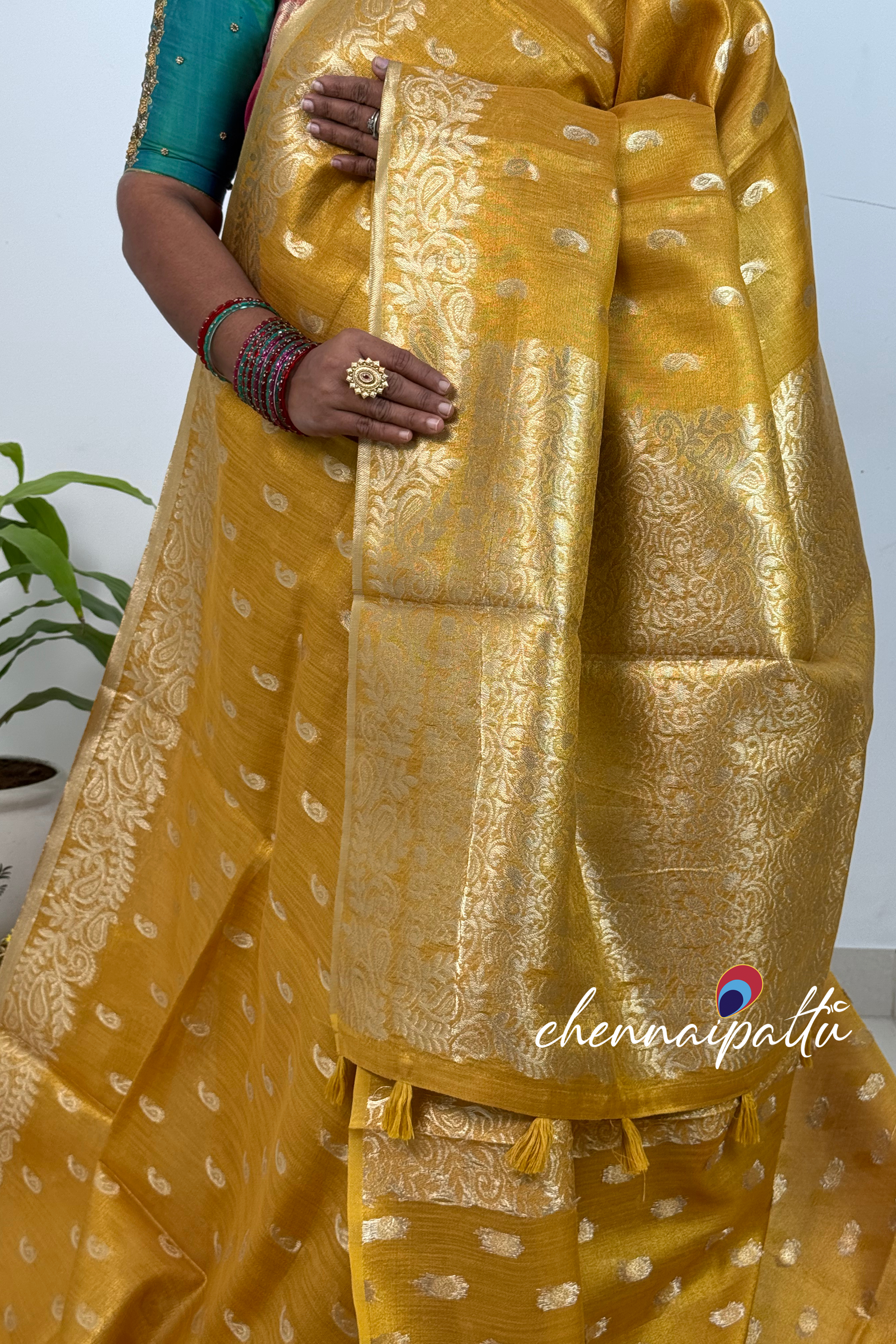 SUNITHA – Handcrafted Linen Tissue Saree | Blouse Attached