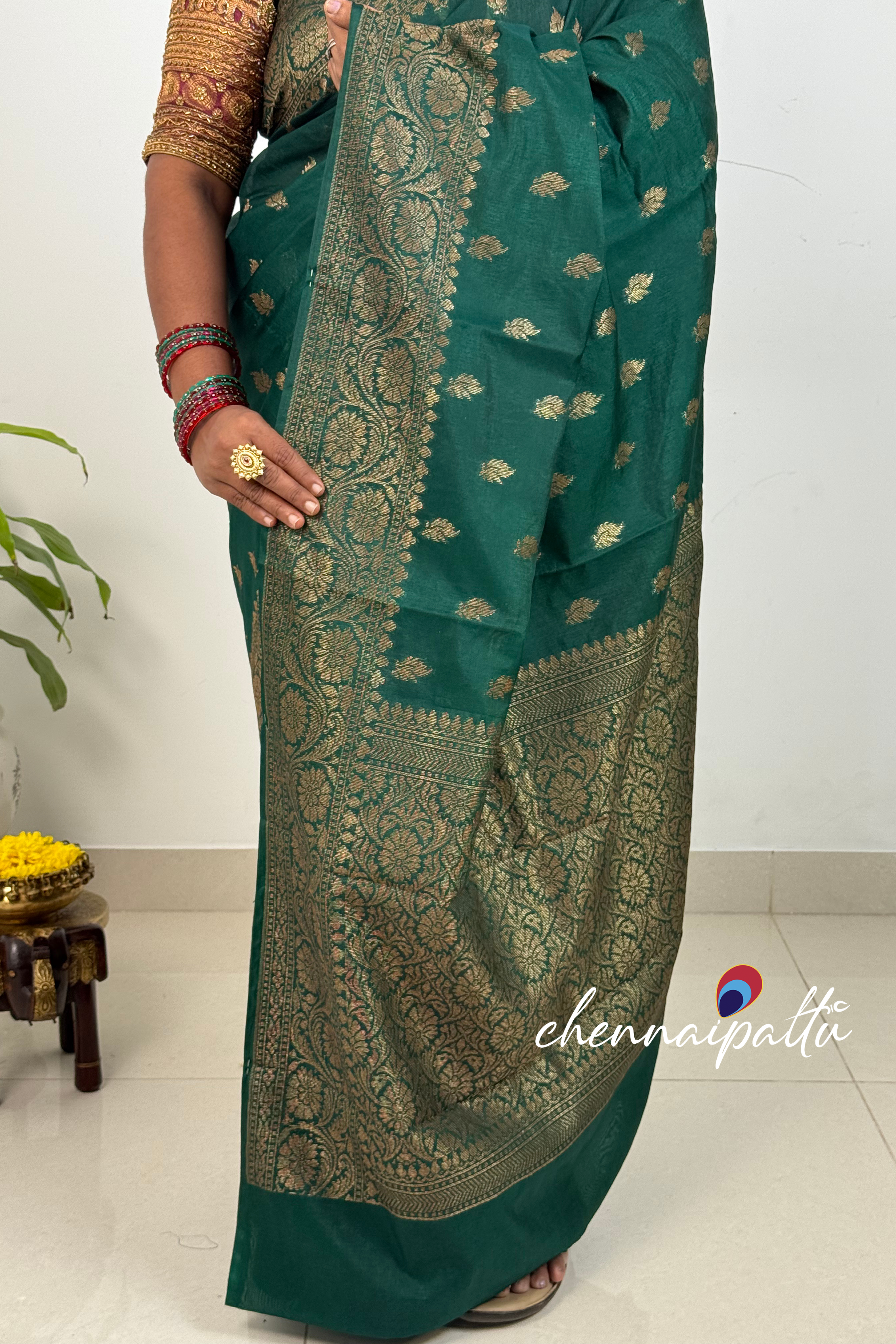 SUNITHA – Banarasi Semi Chiffon Saree | Blouse Attached