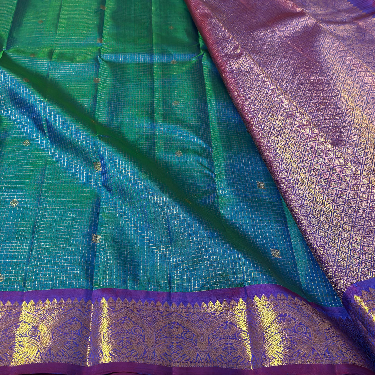Mangai - Silk Saree | Blouse Attached