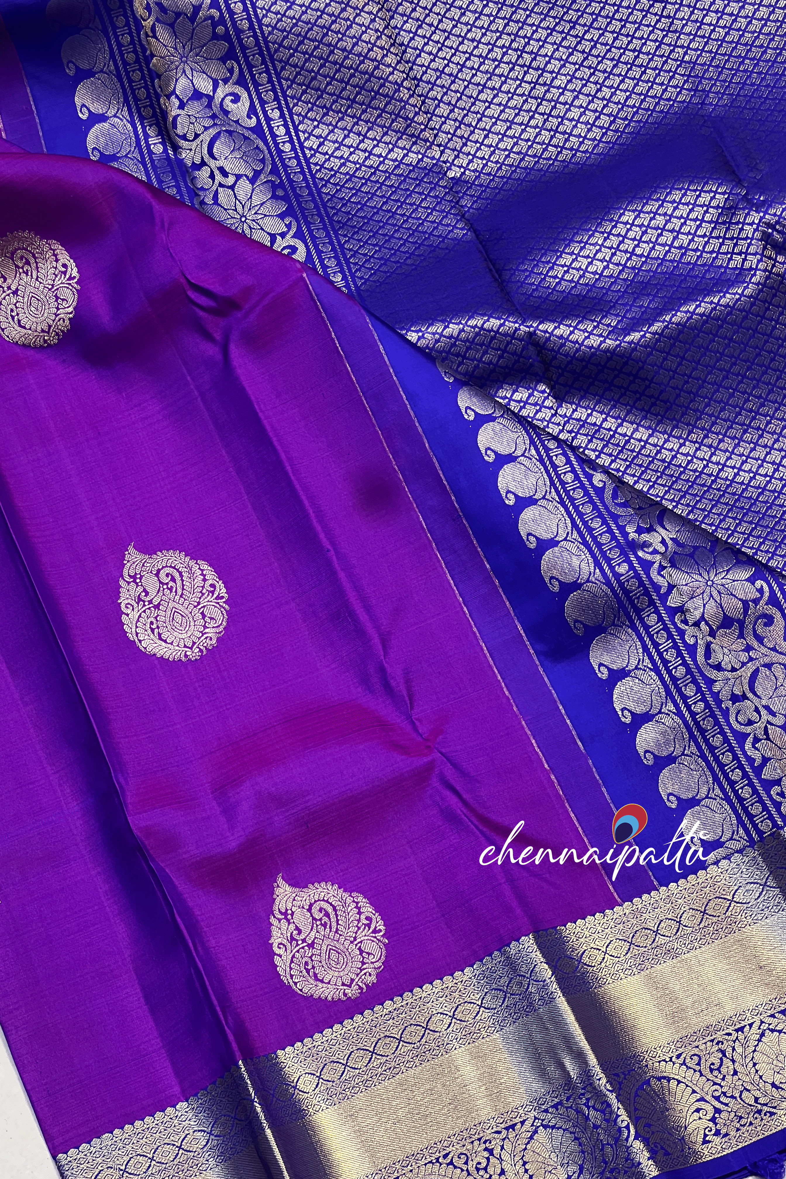 Vinusha : Kanchipuram Soft Silk Saree - A Cascade of Timeless Grace with Contrast Blouse Piece