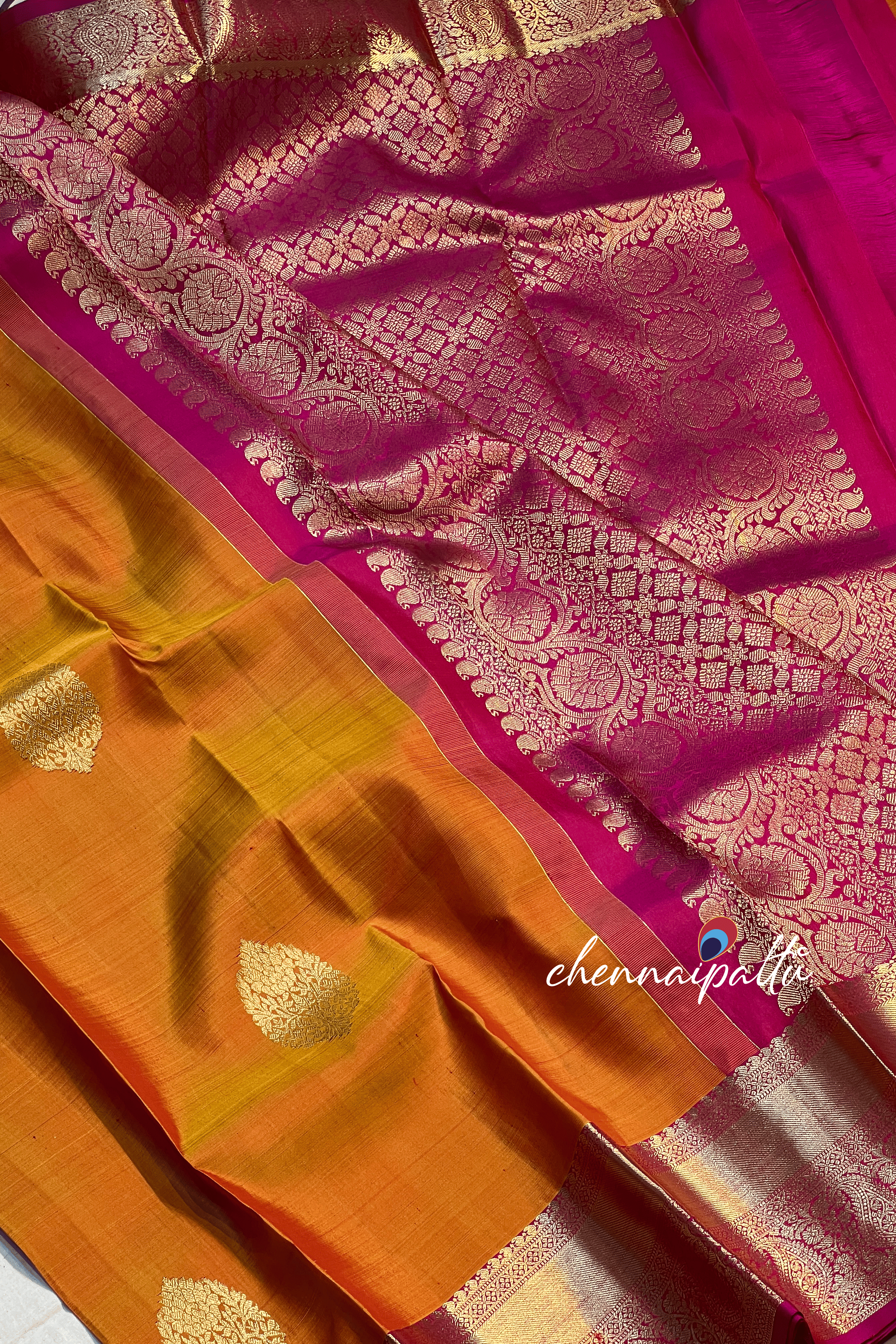 Vinusha : Kanchipuram Soft Silk Saree - A Cascade of Timeless Grace with Contrast Blouse Piece
