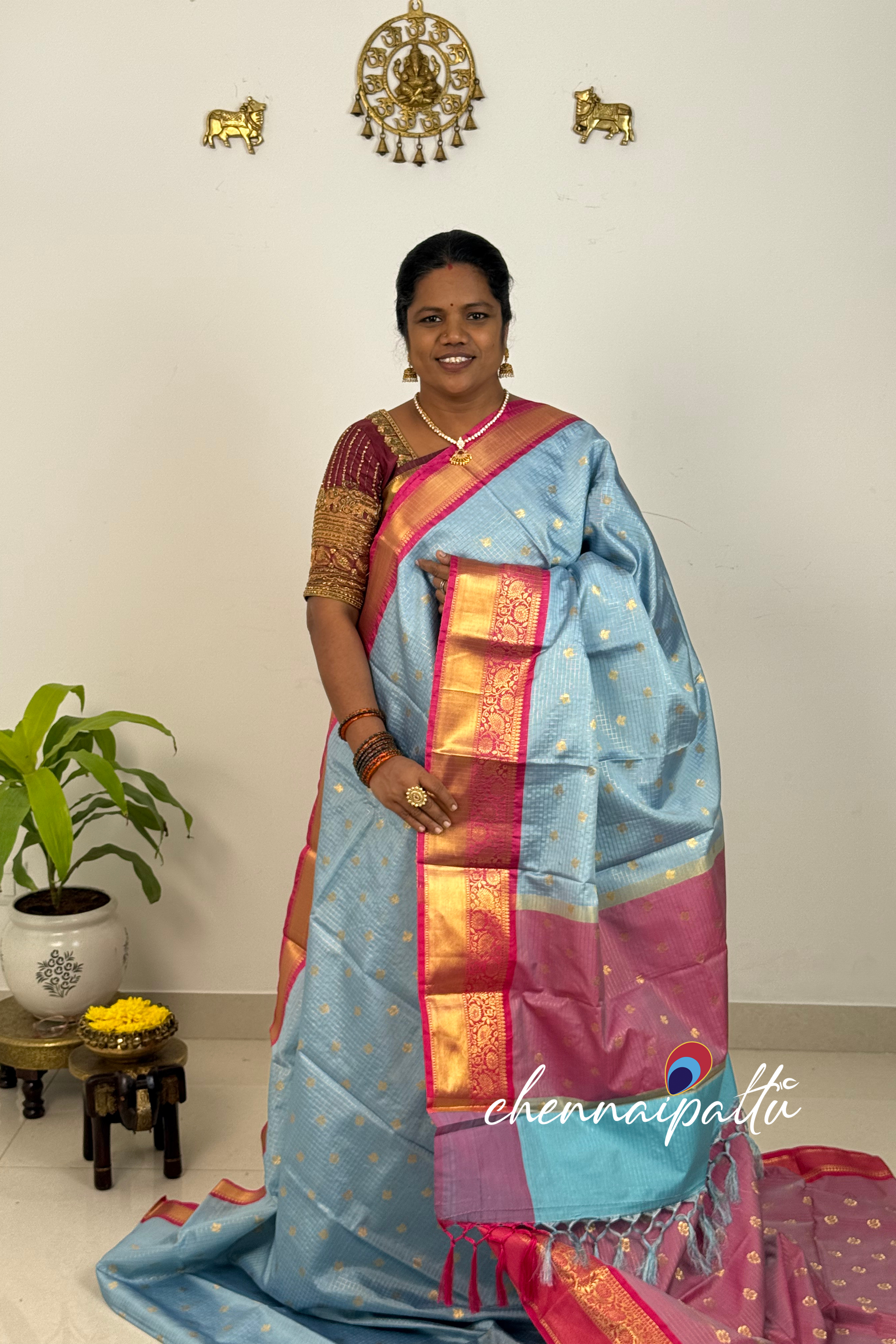 SUNITHA – Vintage Semi Banarasi Saree with Checks | Contrast Blouse Attached