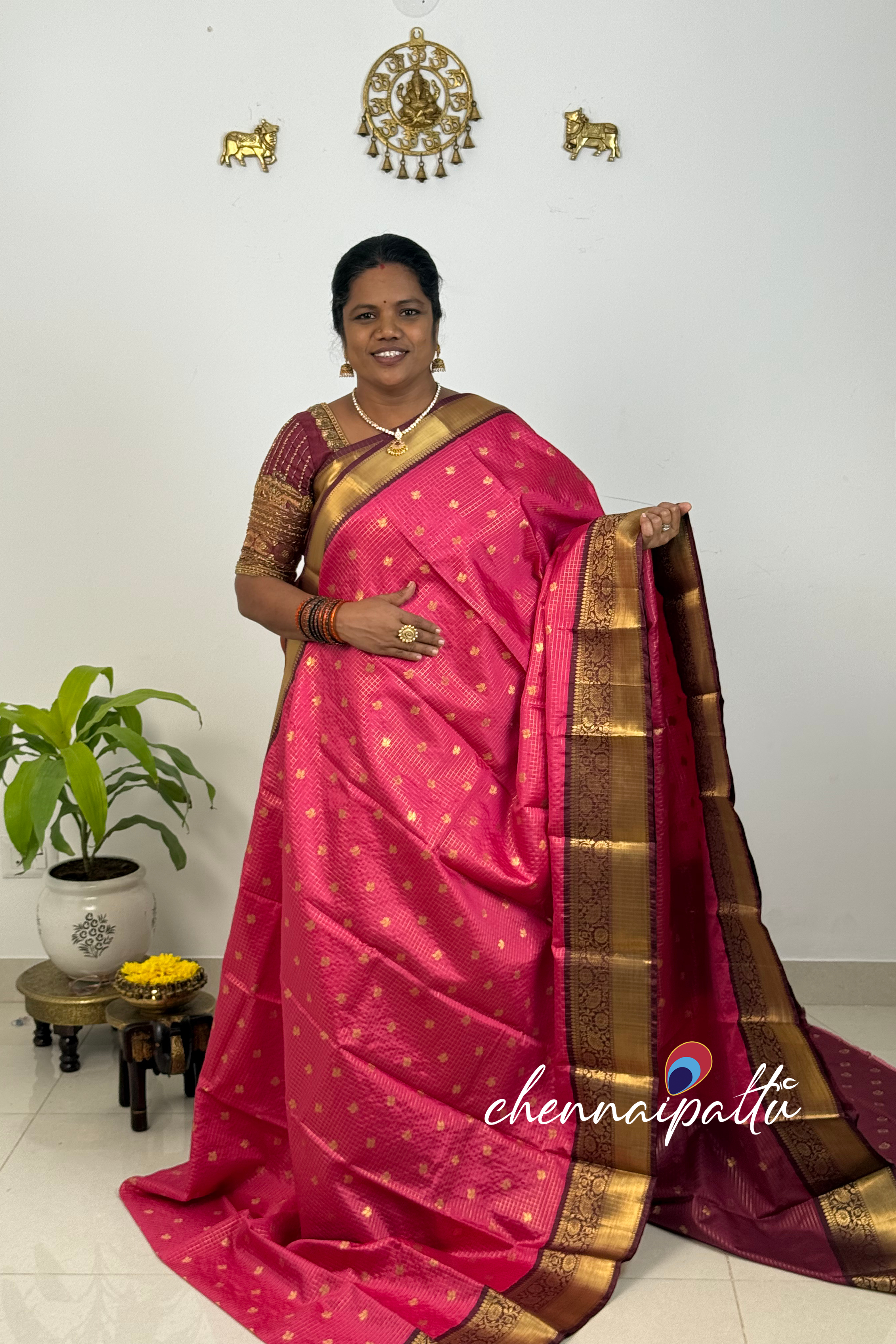 SUNITHA – Vintage Semi Banarasi Saree with Checks | Contrast Blouse Attached