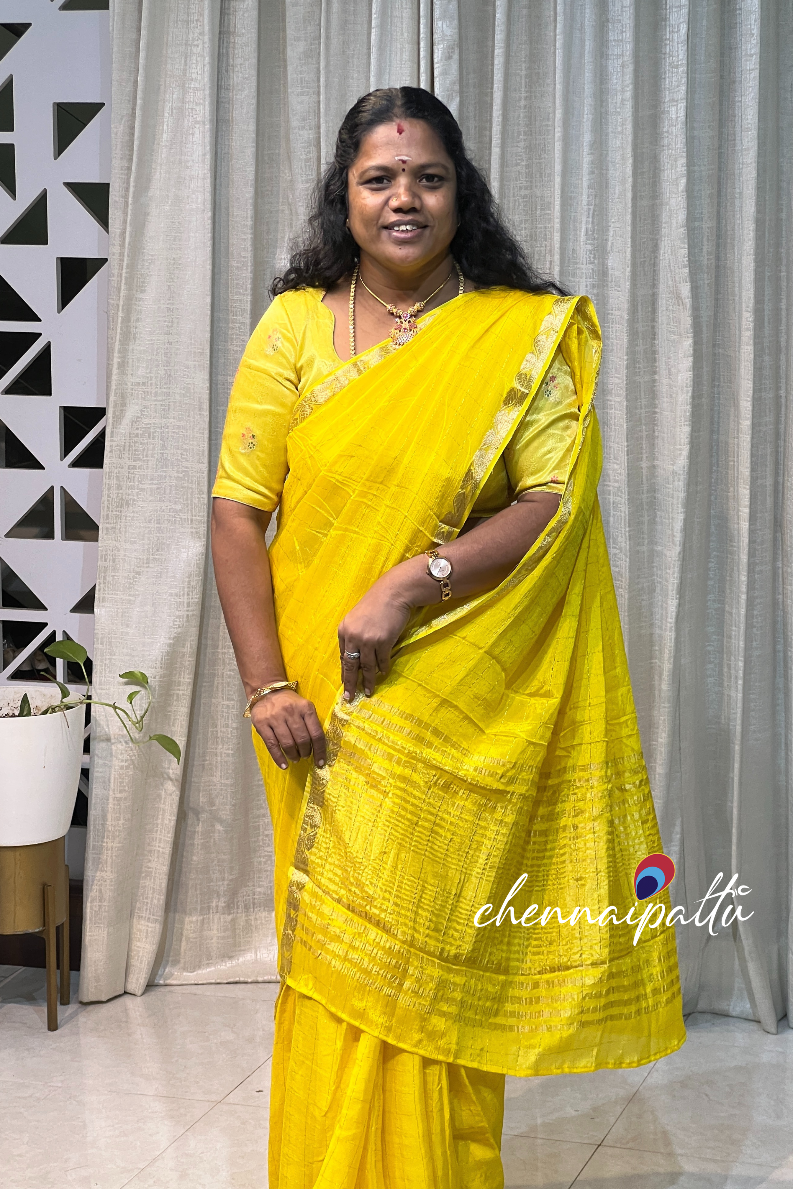 Vinusha : Kanchipuram soft silk - A Cascade of Timeless Grace with Contrast Blouse Piece