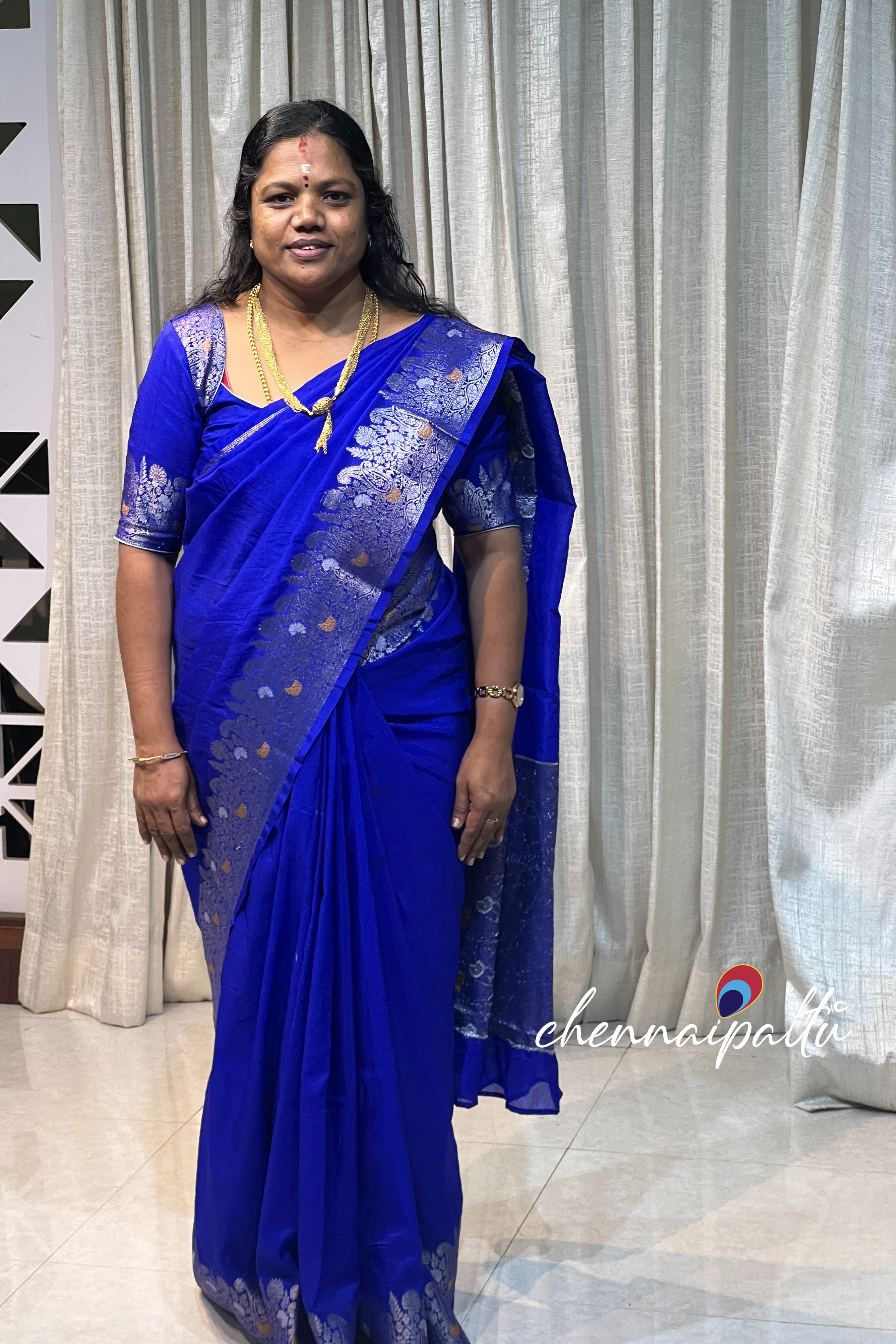 Vinusha : Kanchipuram soft silk - A Cascade of Timeless Grace with Contrast Blouse Piece