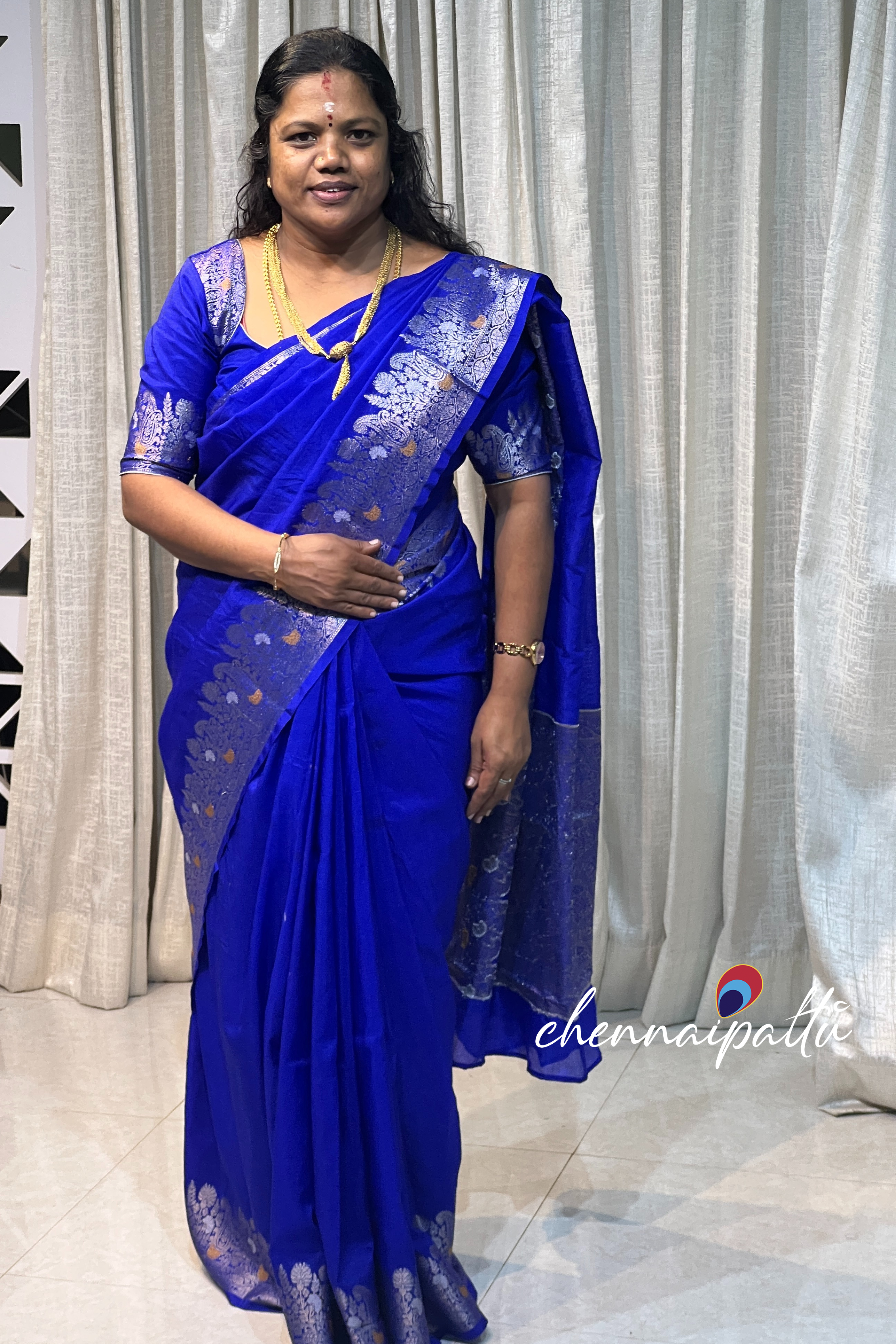 Vinusha : Kanchipuram soft silk - A Cascade of Timeless Grace with Contrast Blouse Piece