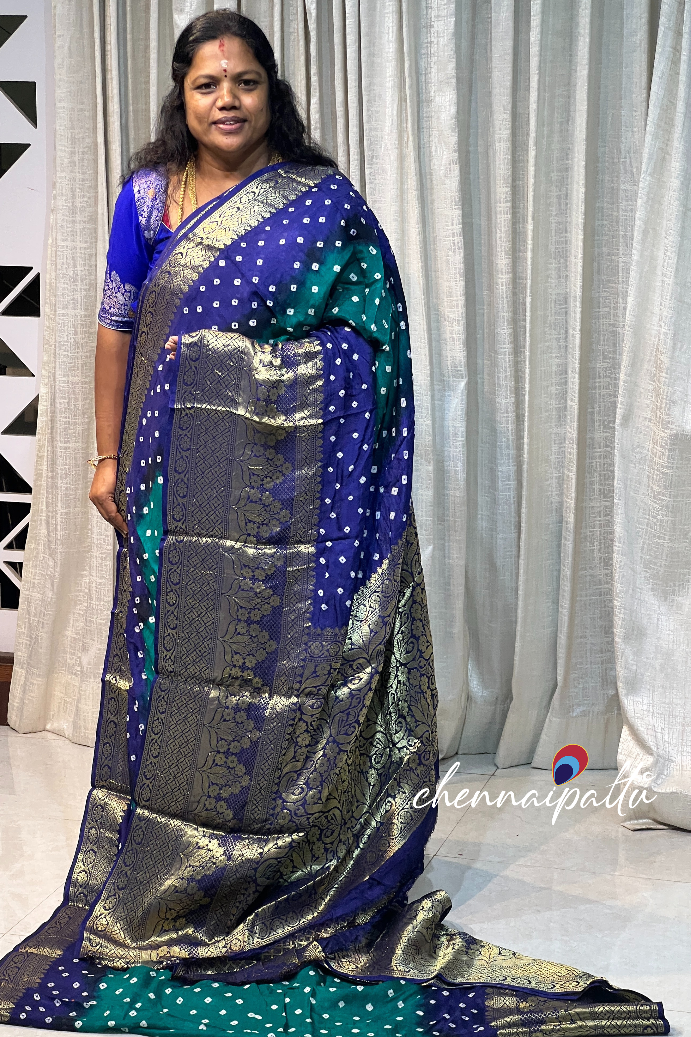 Vinusha : Bhandhani silk - A Cascade of Timeless Grace with Contrast Blouse Piece