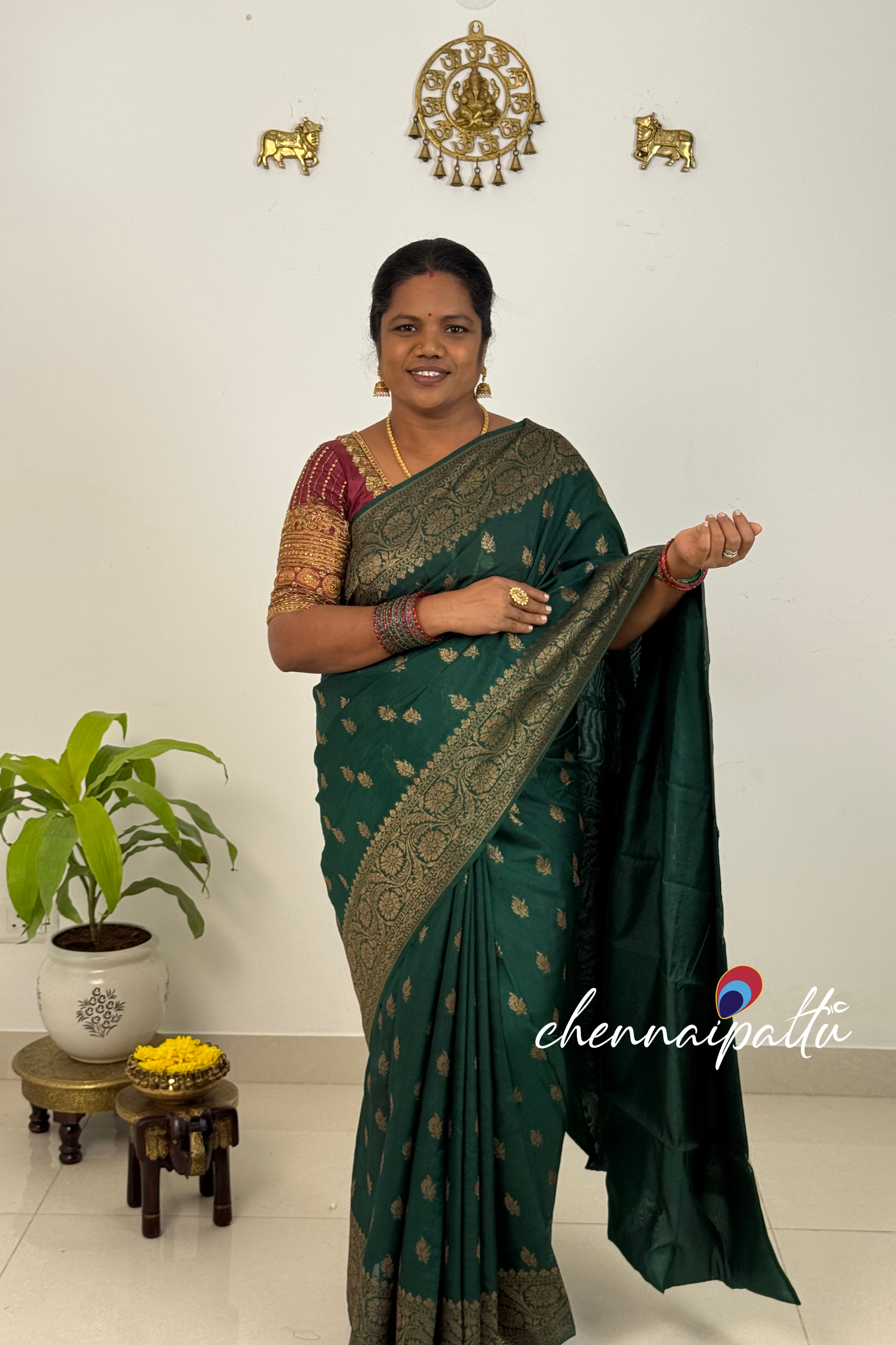 SUNITHA – Banarasi Semi Chiffon Saree | Blouse Attached