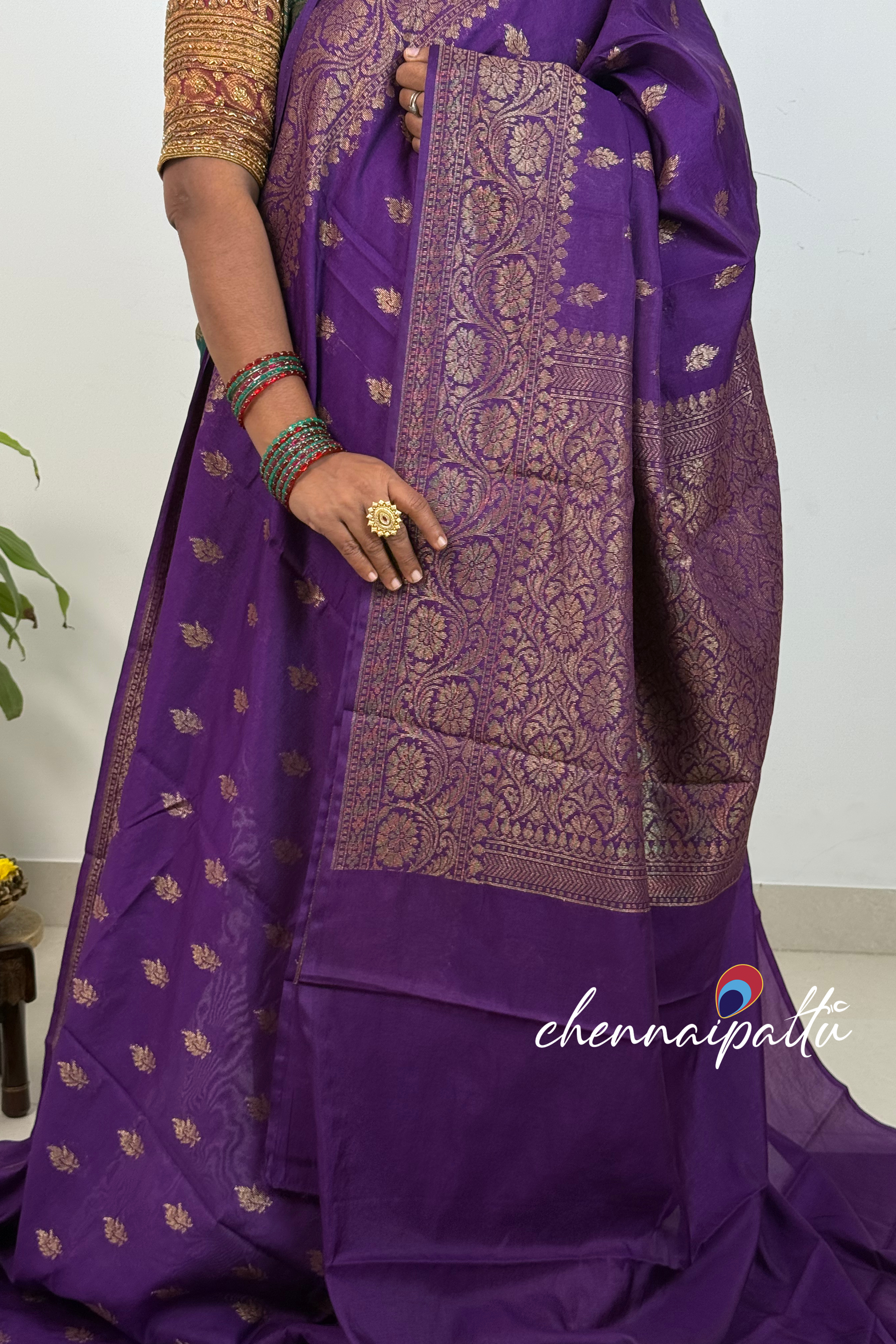 SUNITHA – Banarasi Semi Chiffon Saree | Blouse Attached