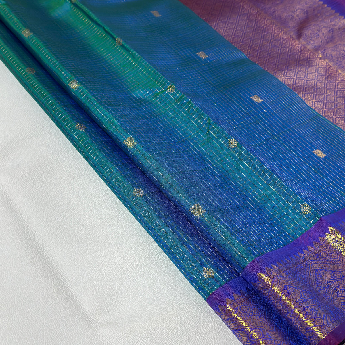 Mangai - Silk Saree | Blouse Attached